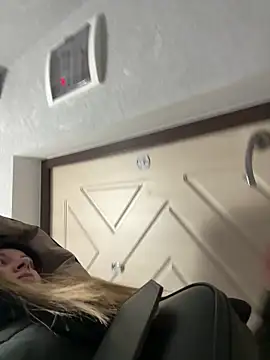 BlondeHott online show from 3, 2, 2026