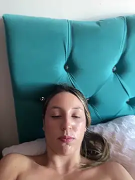 Snapshot of lriana_miller chatting on 23, 4, 2026 lriana miller online show from 23, 4, 2026