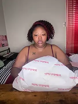 Chocolatebunnyxx96 online show from 3, 3, 2026