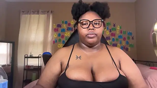 Snapshot of Chocolatebunnyxx96 chatting on 9, 6, 2026 Chocolatebunnyxx96 online show from 9, 6, 2026