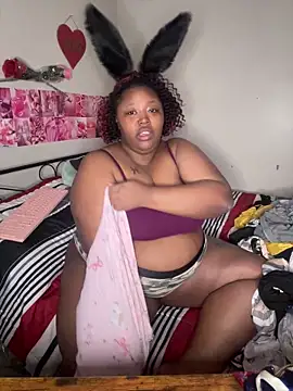 Chocolatebunnyxx96 online show from 3, 3, 2026