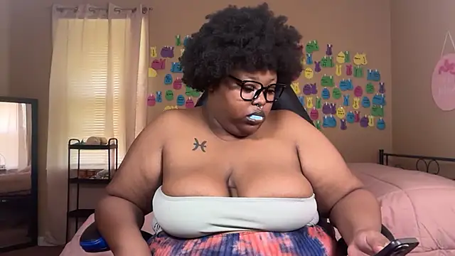 Snapshot of Chocolatebunnyxx96 chatting on 10, 7, 2026 Chocolatebunnyxx96 online show from 10, 7, 2026