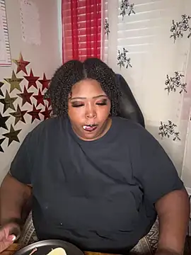 Chocolatebunnyxx96 online show from 12, 2, 2026