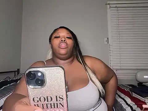 Chocolatebunnyxx96 online show from 4, 4, 2026