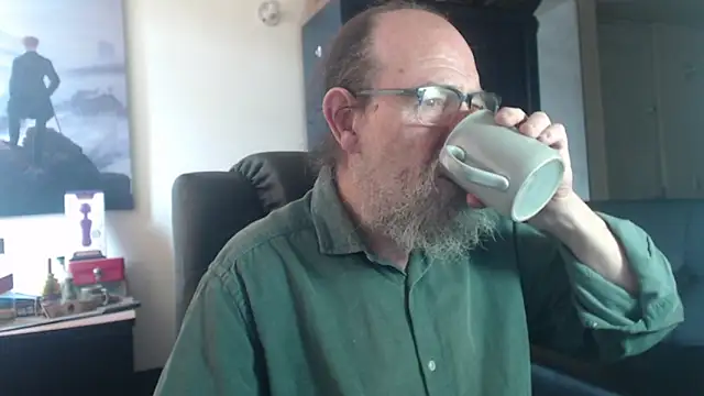 Snapshot of Uncle_Hottie chatting on 11, 7, 2026 Uncle Hottie online show from 11, 7, 2026