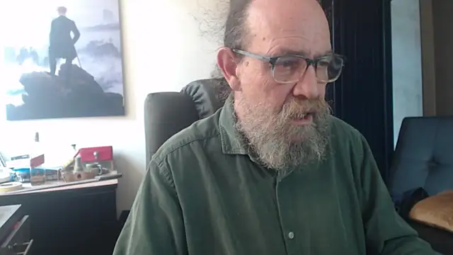 Snapshot of Uncle_Hottie chatting on 27, 6, 2026 Uncle Hottie online show from 27, 6, 2026