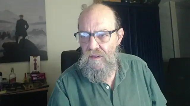 Snapshot of Uncle_Hottie chatting on 12, 7, 2026 Uncle Hottie online show from 12, 7, 2026