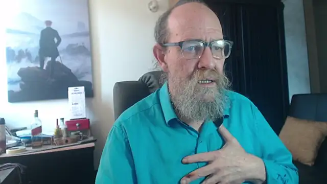 Snapshot of Uncle_Hottie chatting on 8, 7, 2026 Uncle Hottie online show from 8, 7, 2026