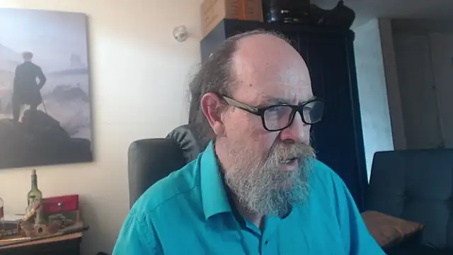 Snapshot of Uncle_Hottie chatting on 16, 6, 2026 Uncle Hottie online show from 16, 6, 2026