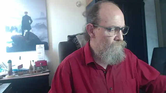 Snapshot of Uncle_Hottie chatting on 9, 7, 2026 Uncle Hottie online show from 9, 7, 2026
