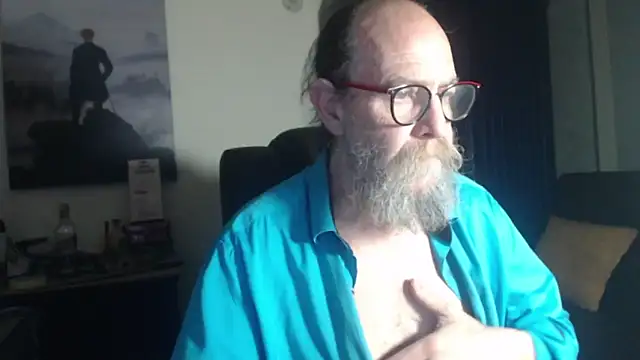 Snapshot of Uncle_Hottie chatting on 9, 7, 2026 Uncle Hottie online show from 9, 7, 2026