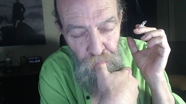Snapshot of Uncle_Hottie chatting on 4, 7, 2026 Uncle Hottie online show from 4, 7, 2026