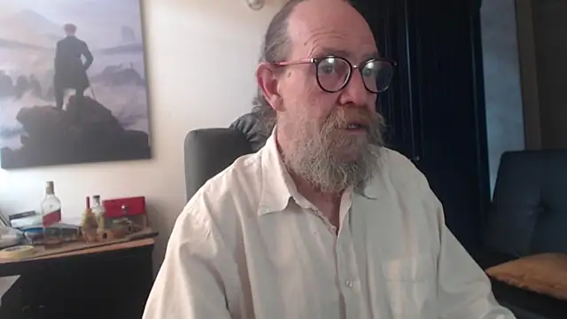 Snapshot of Uncle_Hottie chatting on 4, 7, 2026 Uncle Hottie online show from 4, 7, 2026