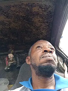 Negaomalinha1 online show from 10, 4, 2026