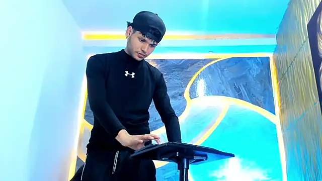 Lucas hot 20 online show from 12, 2, 2026