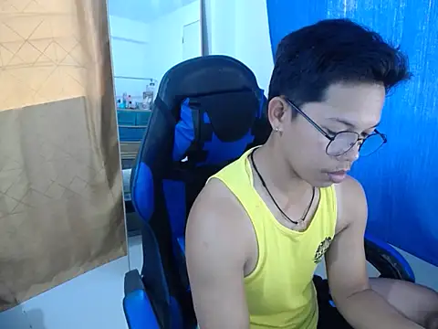 Snapshot of holly_oreo chatting on 3, 8, 2026 holly oreo online show from 3, 8, 2026