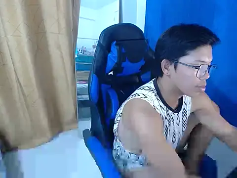 Snapshot of holly_oreo chatting on 24, 6, 2026 holly oreo online show from 24, 6, 2026