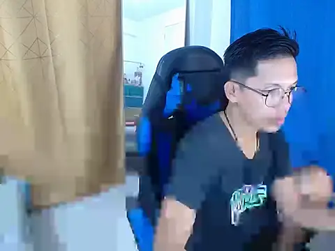 Snapshot of holly_oreo chatting on 13, 7, 2026 holly oreo online show from 13, 7, 2026