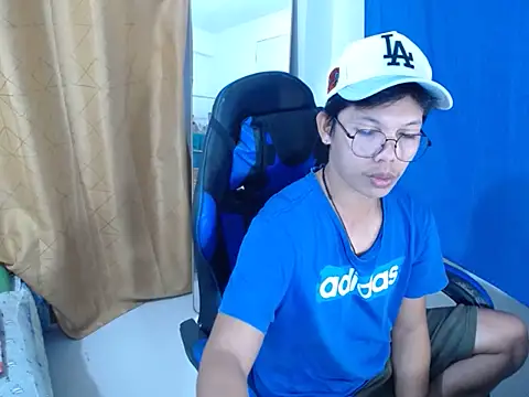 Snapshot of holly_oreo chatting on 10, 7, 2026 holly oreo online show from 10, 7, 2026
