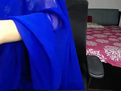 Hotty Mini online show from 5, 2, 2026