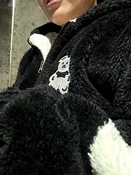 hinicky-0 online show from 6, 1, 2026