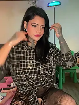 ReynaTatty online show from 8, 4, 2026