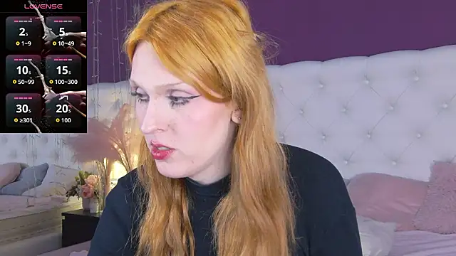 LunaBl1ss online show from 11, 2, 2026