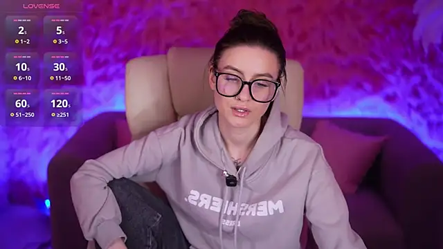 AlexaFleur online show from 5, 4, 2026