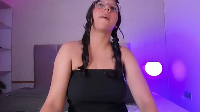 Violet Roux  online show from 23, 4, 2026