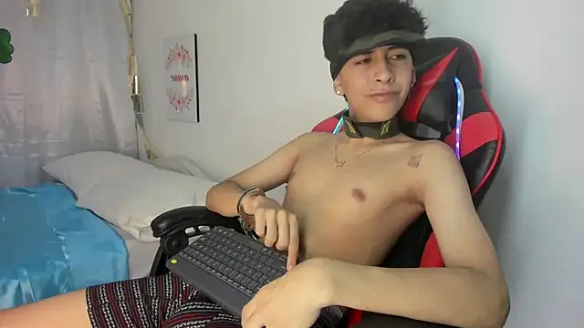 julian xx online show from 18, 4, 2026