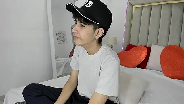 julian xx online show from 7, 2, 2026