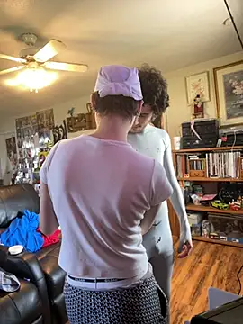 SugarNCinnamon online show from 4, 4, 2026
