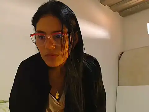 Elizabeth manzon online show from 28, 5, 2026