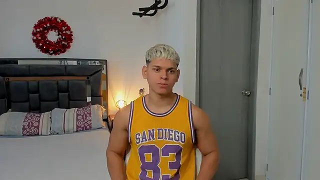 stefan leenox online show from 2, 4, 2026