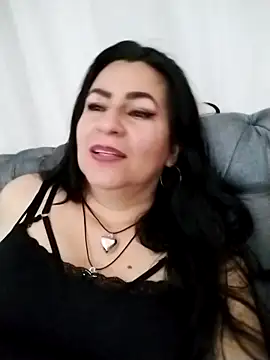 Helen Novoa online show from 18, 4, 2026