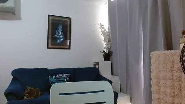 Snapshot of Almaglow_ chatting on 3, 6, 2026 Almaglow online show from 3, 6, 2026