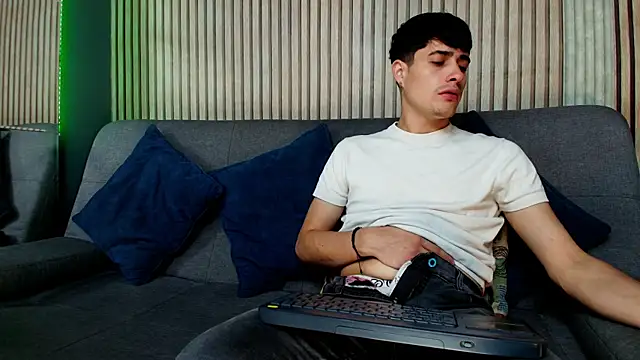 bro friends online show from 11, 1, 2026