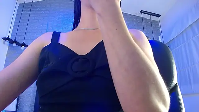 Nicolleth tk online show from 10, 2, 2026