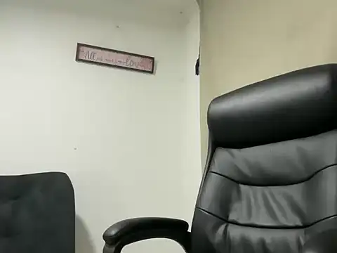 Snapshot of enyel_100 chatting on 7, 2, 2026 enyel 100 online show from 7, 2, 2026