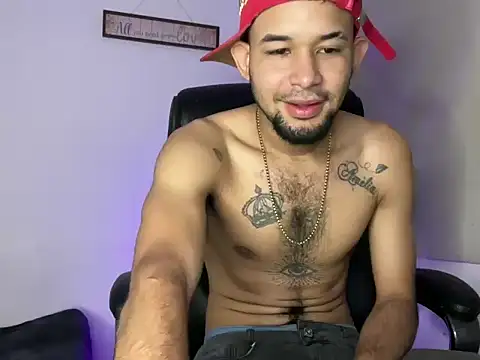 Snapshot of enyel_100 chatting on 4, 3, 2026 enyel 100 online show from 4, 3, 2026