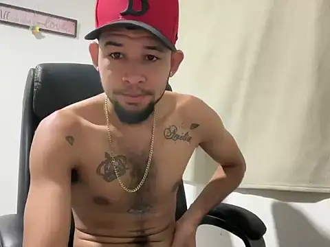 Snapshot of enyel_100 chatting on 12, 2, 2026 enyel 100 online show from 12, 2, 2026