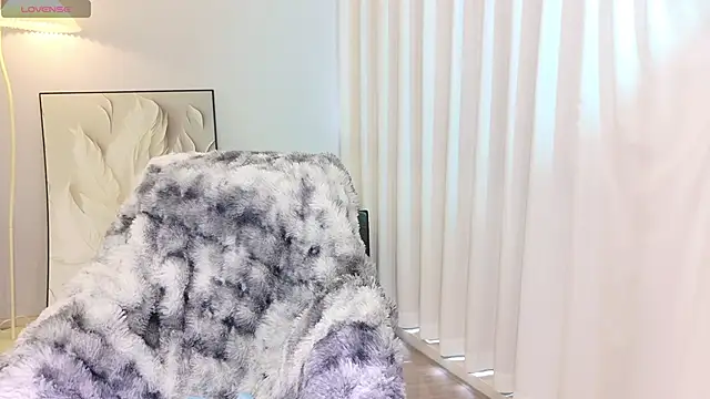 Miaomiao Baby520 online show from 14, 4, 2026