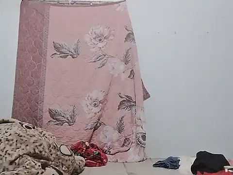 Sophie sexy7 online show from 8, 2, 2026