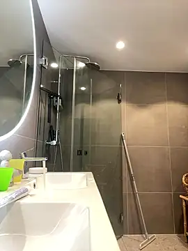 Pierre4tjyxx online show from 14, 1, 2026