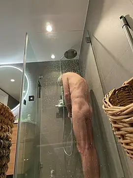 Pierre4tjyxx online show from 19, 4, 2026