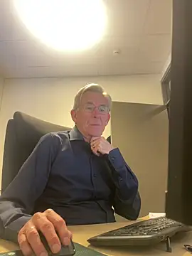 Pierre4tjyxx online show from 23, 2, 2026