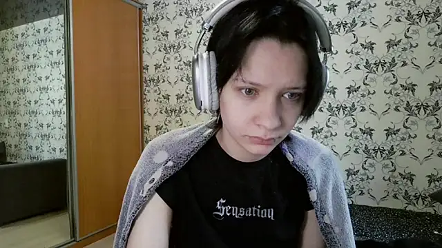 LxayBloom online show from 12, 3, 2026