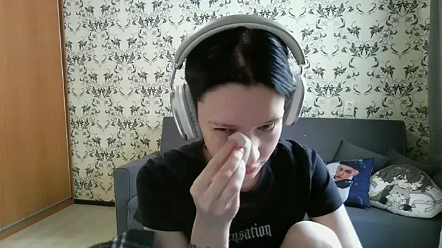 LxayBloom online show from 5, 3, 2026