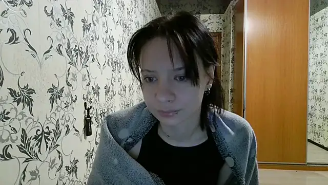 LxayBloom online show from 17, 4, 2026