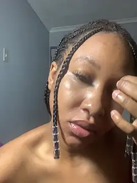 Snapshot of Creamy_bitchxxx chatting on 12, 5, 2026 Creamy bitchxxx online show from 12, 5, 2026